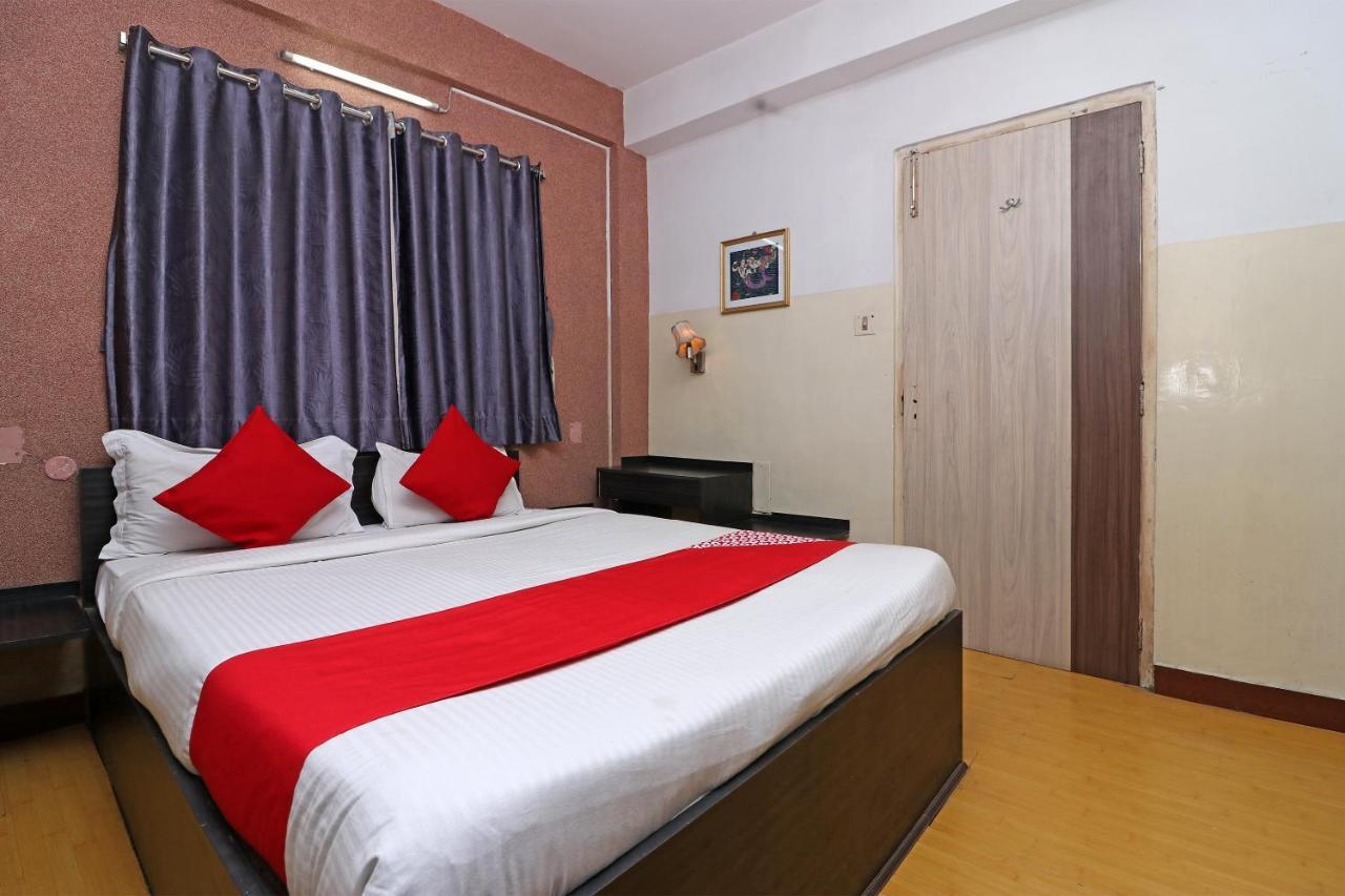 Hôtel Oyo 4219 Ratnakar Residency à Calcutta Extérieur photo