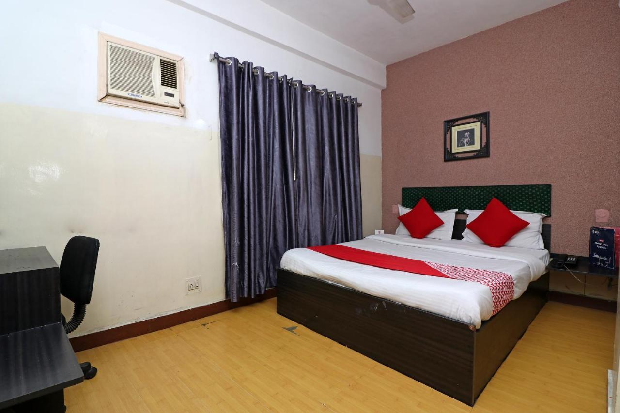 Hôtel Oyo 4219 Ratnakar Residency à Calcutta Extérieur photo