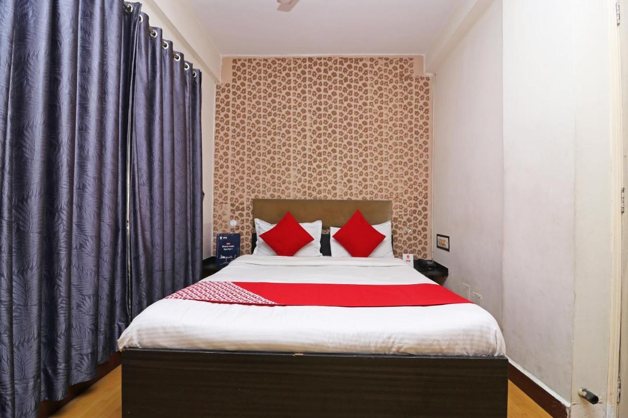 Hôtel Oyo 4219 Ratnakar Residency à Calcutta Extérieur photo