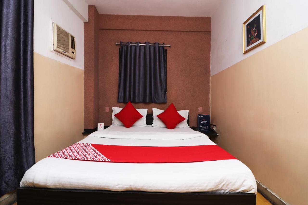 Hôtel Oyo 4219 Ratnakar Residency à Calcutta Extérieur photo