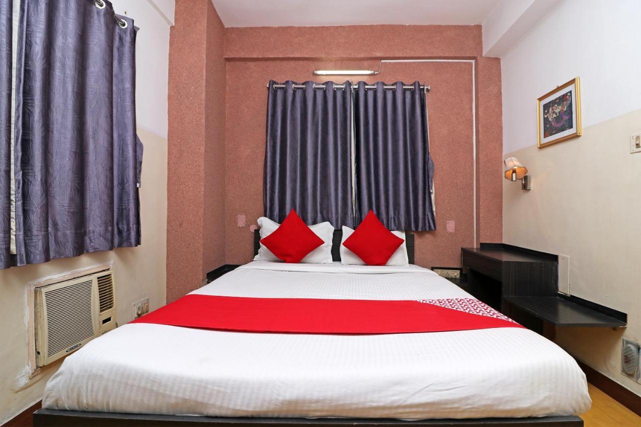 Hôtel Oyo 4219 Ratnakar Residency à Calcutta Extérieur photo
