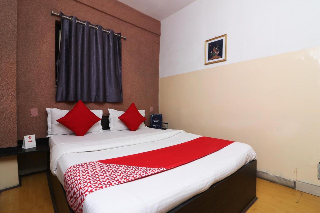 Hôtel Oyo 4219 Ratnakar Residency à Calcutta Extérieur photo