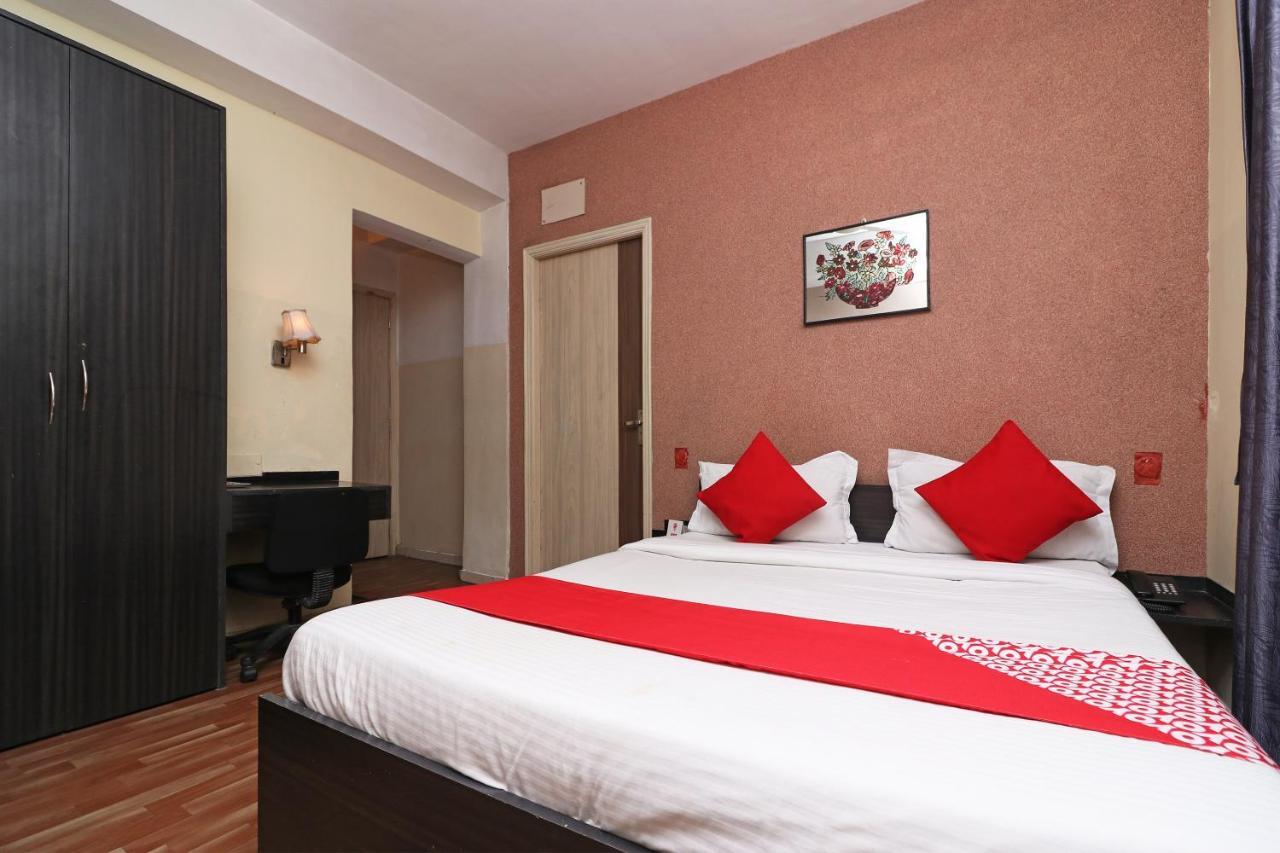 Hôtel Oyo 4219 Ratnakar Residency à Calcutta Extérieur photo