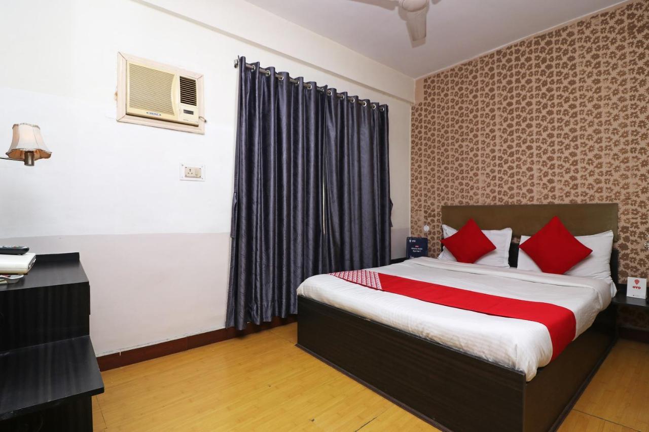 Hôtel Oyo 4219 Ratnakar Residency à Calcutta Extérieur photo