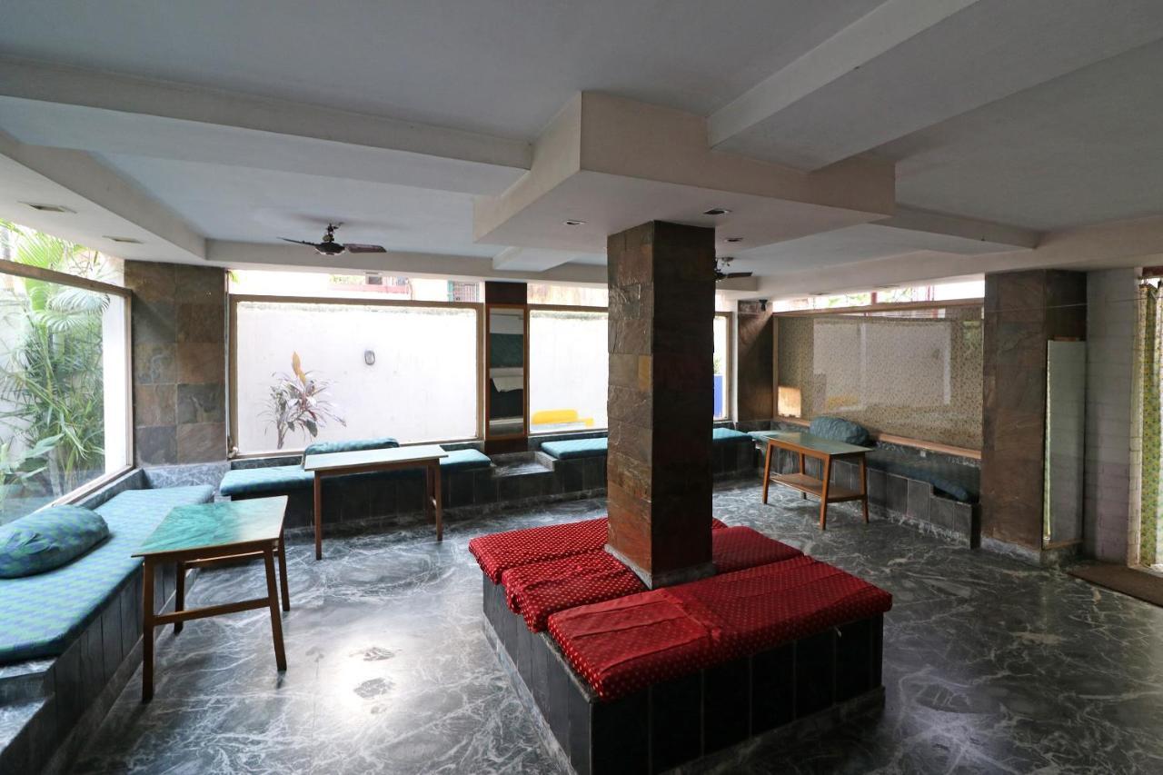 Hôtel Oyo 4219 Ratnakar Residency à Calcutta Extérieur photo