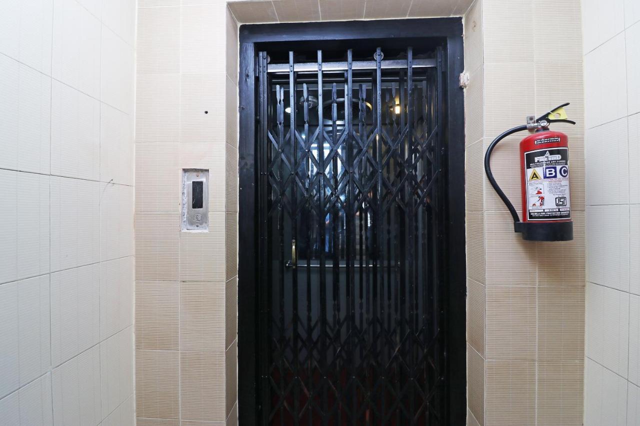 Hôtel Oyo 4219 Ratnakar Residency à Calcutta Extérieur photo