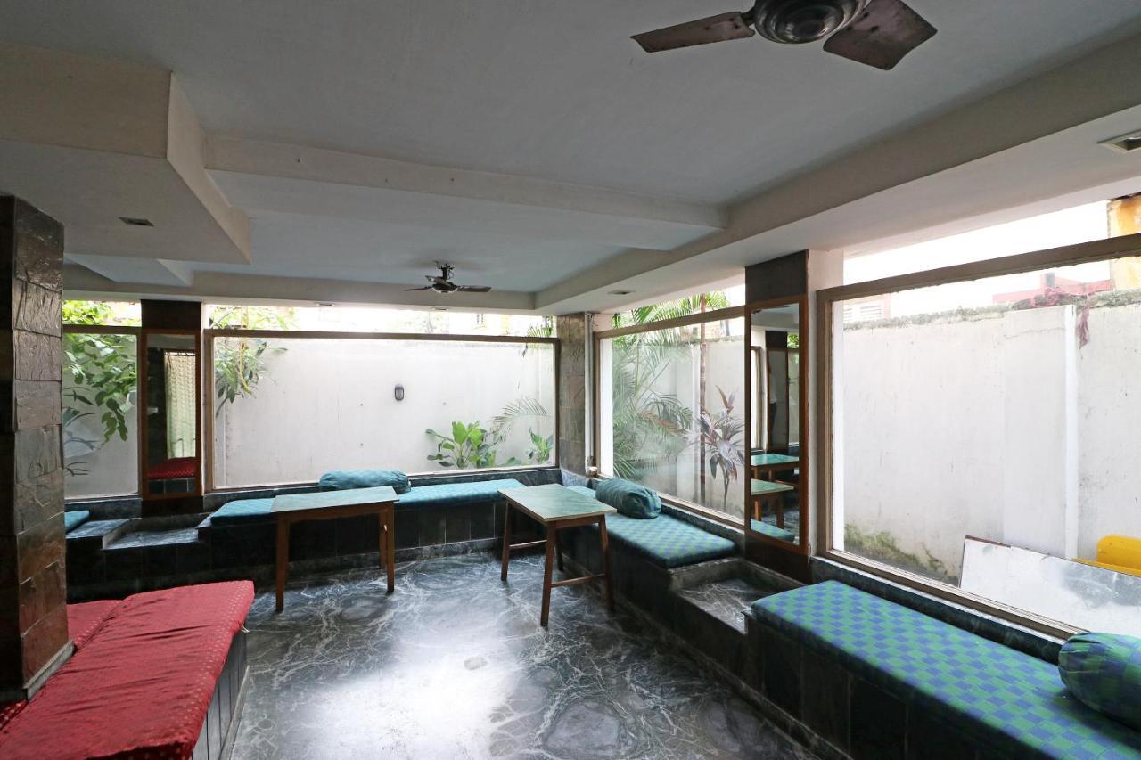 Hôtel Oyo 4219 Ratnakar Residency à Calcutta Extérieur photo
